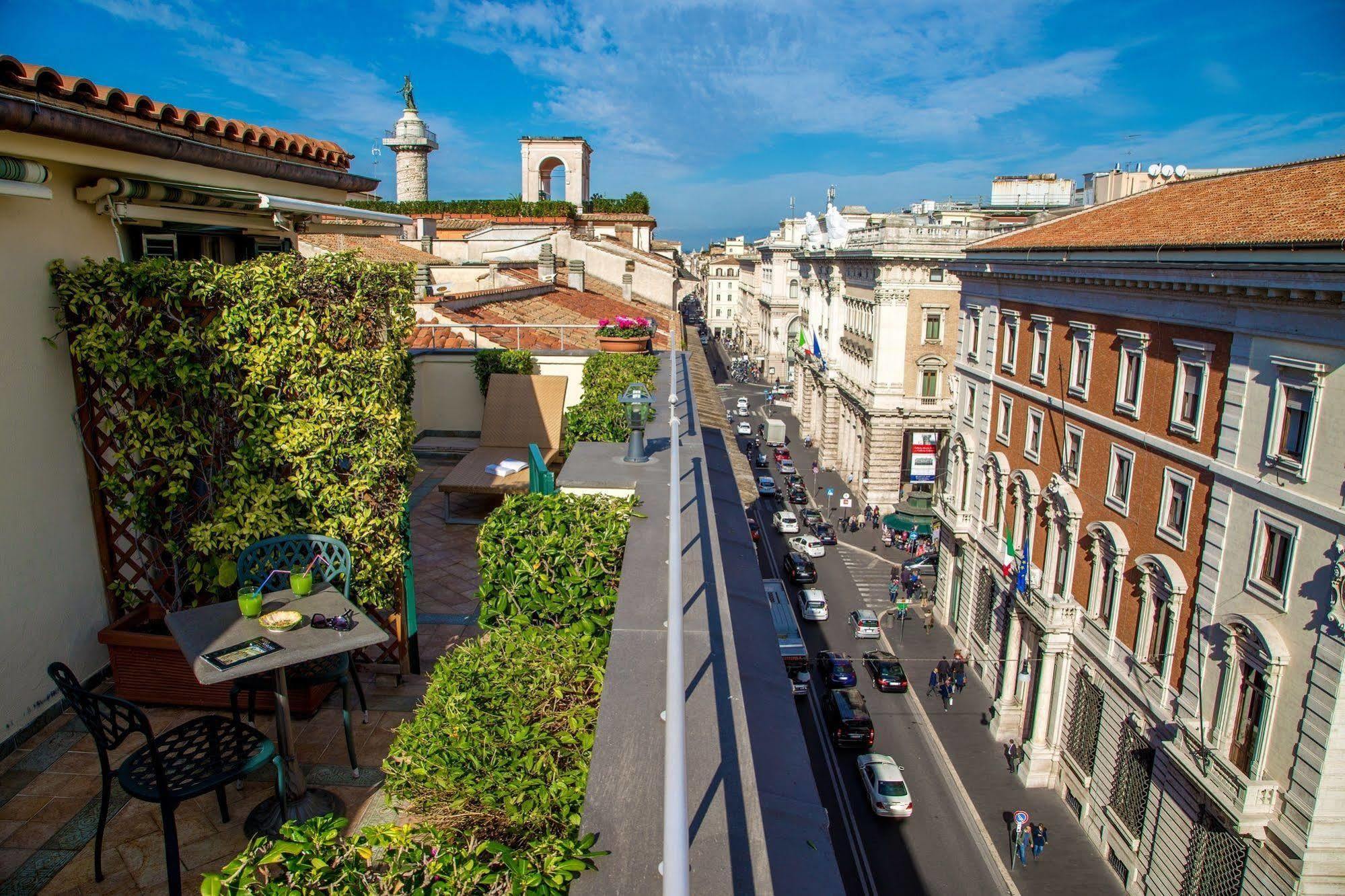 Hotel Regno Roma Exterior foto